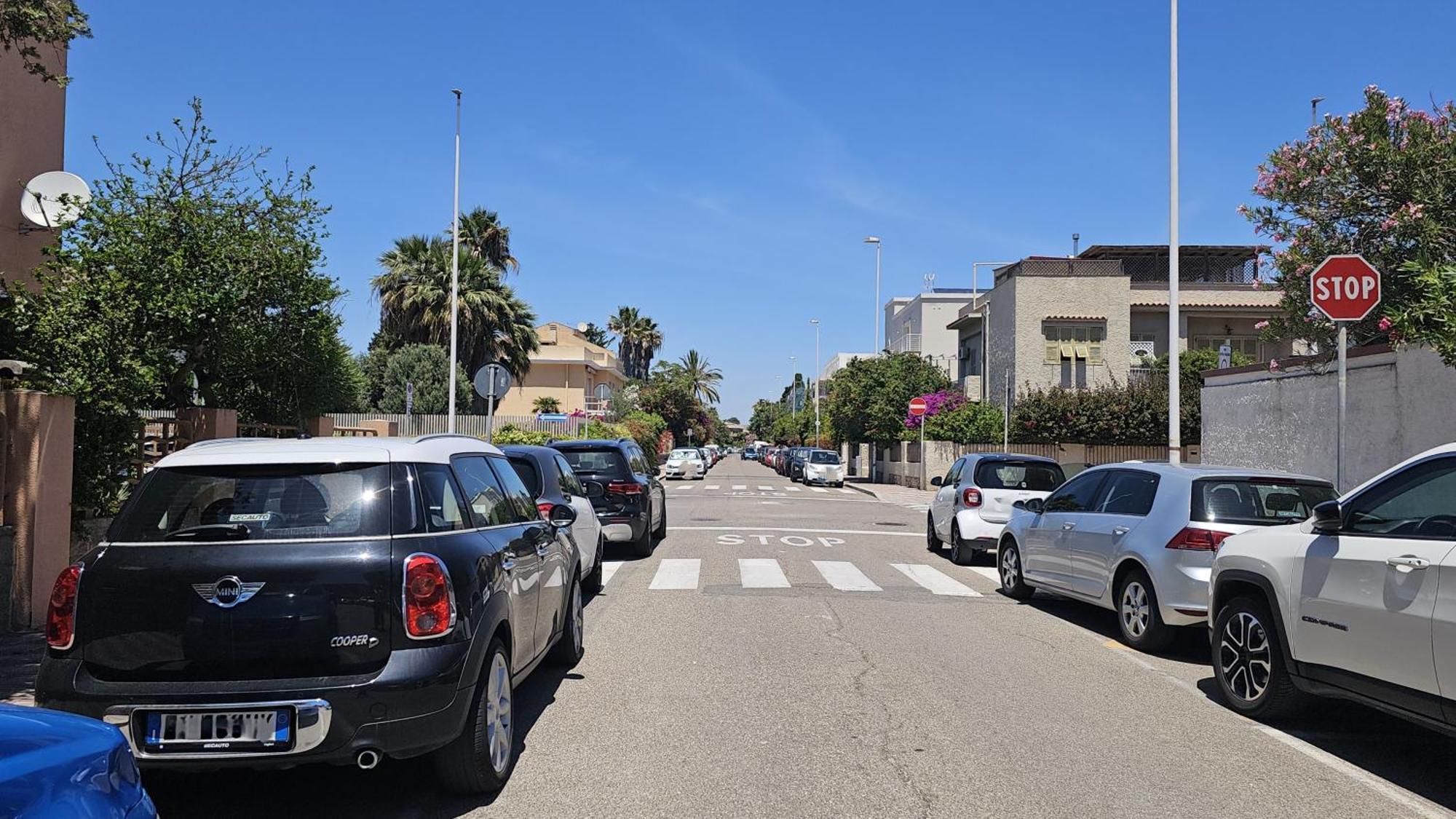 Holiday Poetto Cagliari Exterior foto