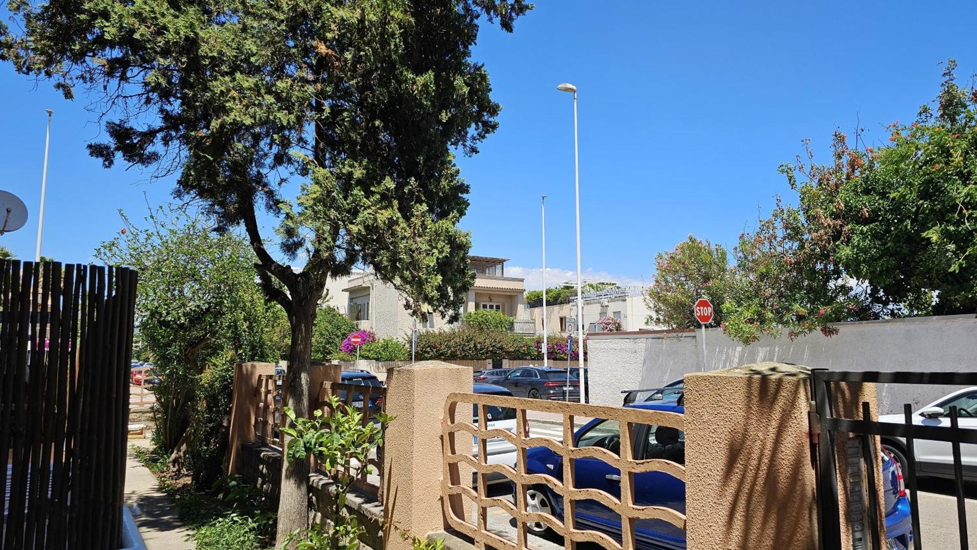 Holiday Poetto Cagliari Exterior foto